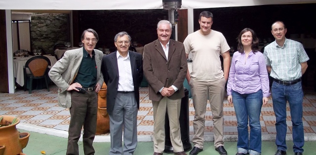 Higino Martins, no centro, num jantar em Compostela